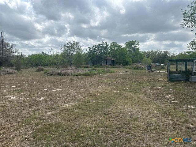 115 Ryan Road, Refugio, TX 78377