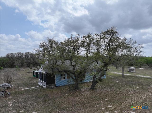 115 Ryan Road, Refugio, TX 78377