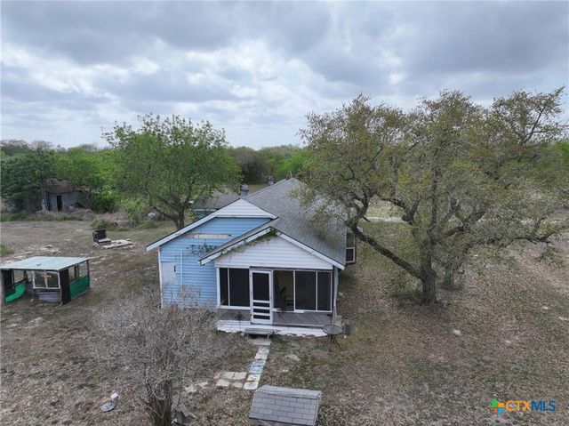 115 Ryan Road, Refugio, TX 78377
