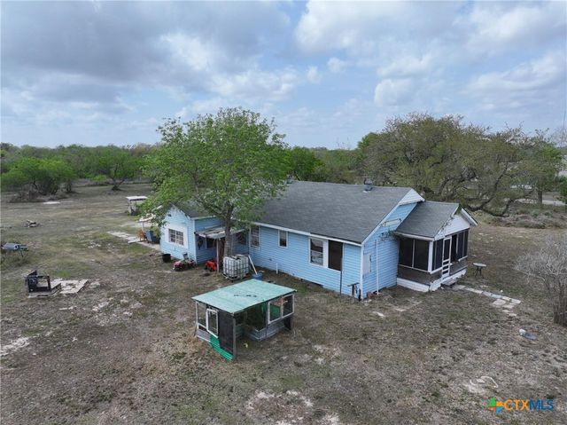 115 Ryan Road, Refugio, TX 78377
