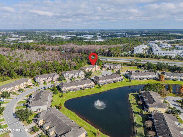 6865 ROUNDLEAF Drive, Jacksonville, FL 32258