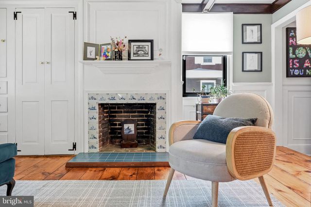 71 E 2ND ST, Moorestown, NJ 08057