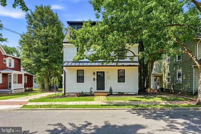 71 E 2ND ST, Moorestown, NJ 08057