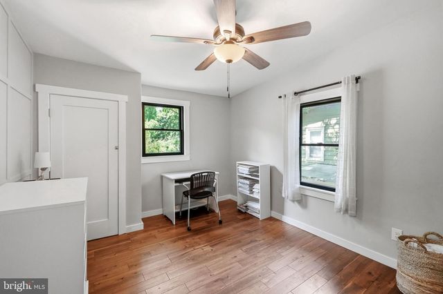 71 E 2ND ST, Moorestown, NJ 08057