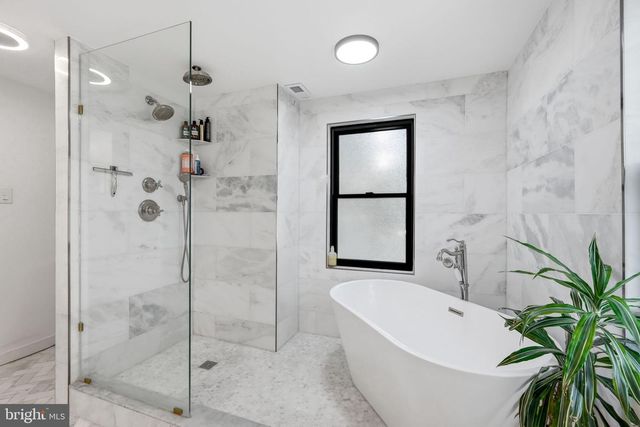 71 E 2ND ST, Moorestown, NJ 08057