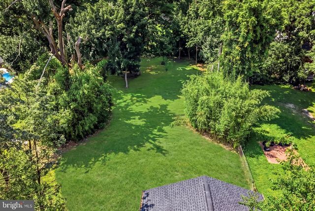 71 E 2ND ST, Moorestown, NJ 08057