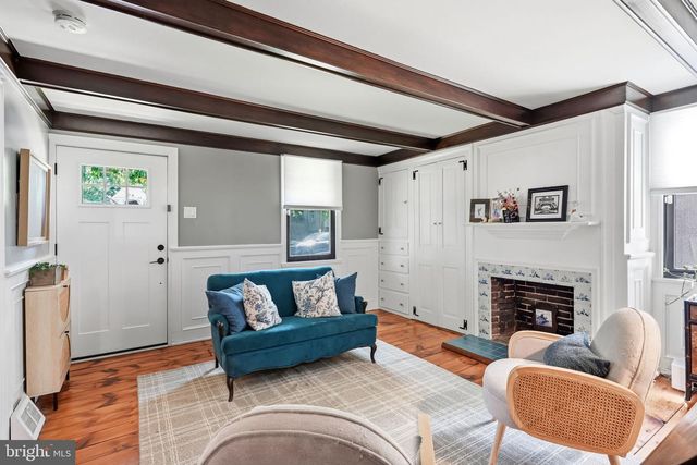 71 E 2ND ST, Moorestown, NJ 08057