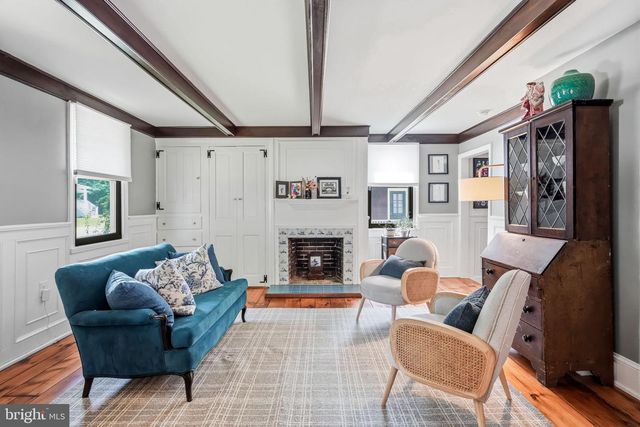 71 E 2ND ST, Moorestown, NJ 08057