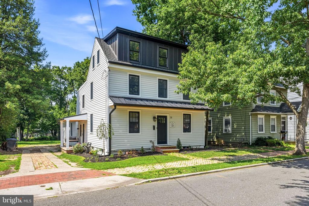 71 E 2ND ST, Moorestown, NJ 08057