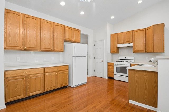 2303 Pleasant Colony Drive, Lewis Center, OH 43035