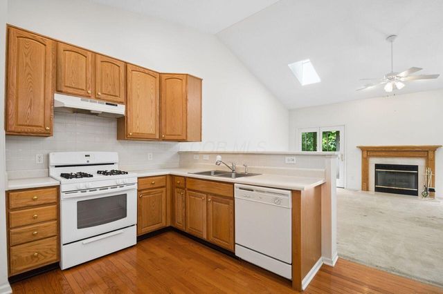 2303 Pleasant Colony Drive, Lewis Center, OH 43035