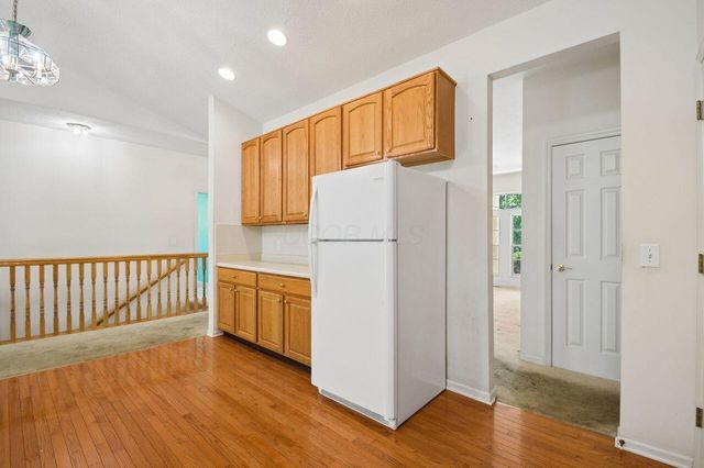 2303 Pleasant Colony Drive, Lewis Center, OH 43035