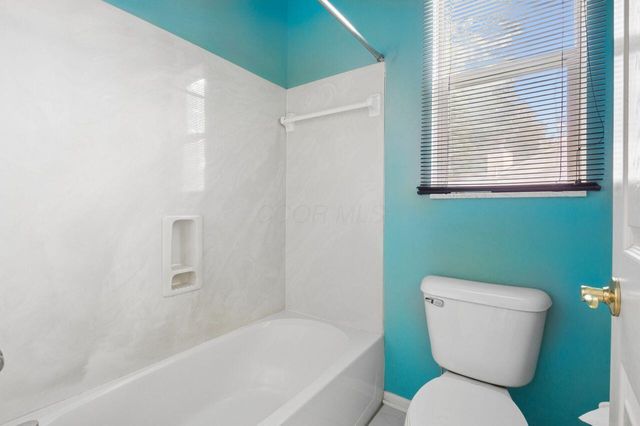 2303 Pleasant Colony Drive, Lewis Center, OH 43035
