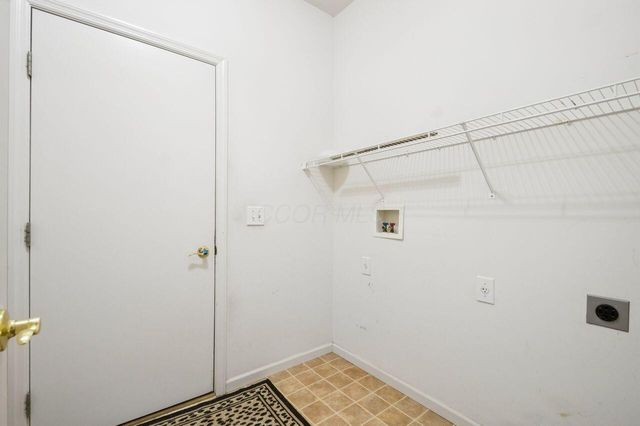 2303 Pleasant Colony Drive, Lewis Center, OH 43035