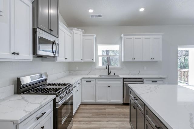 41940 Colt Court, Coarsegold, CA 93614