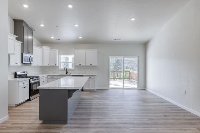 41940 Colt Court, Coarsegold, CA 93614