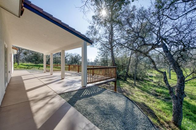 41940 Colt Court, Coarsegold, CA 93614