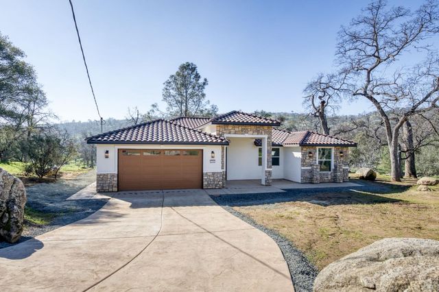 41940 Colt Court, Coarsegold, CA 93614