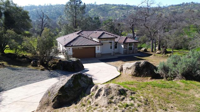 41940 Colt Court, Coarsegold, CA 93614