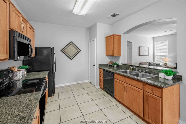 4124 McFarland Drive, College Station, TX 77845