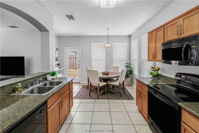 4124 McFarland Drive, College Station, TX 77845