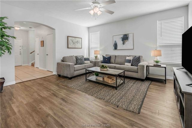 4124 McFarland Drive, College Station, TX 77845