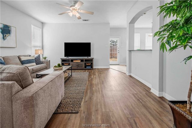 4124 McFarland Drive, College Station, TX 77845