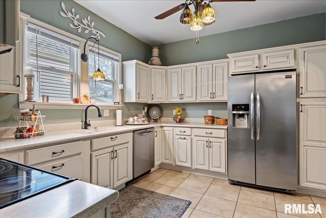 1408 N 3RD Street, Springfield, IL 62702