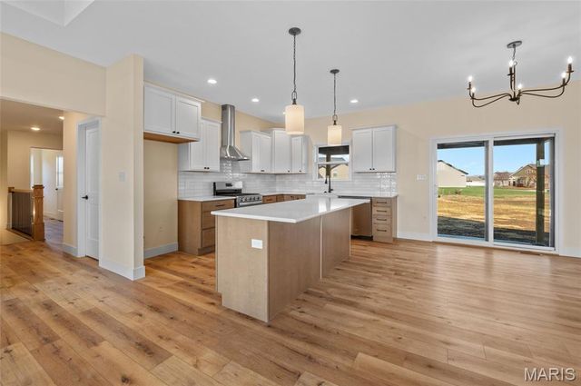 5 Grant Court, Troy, IL 62294