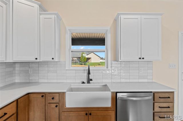 5 Grant Court, Troy, IL 62294