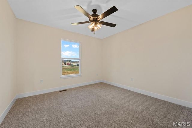 5 Grant Court, Troy, IL 62294