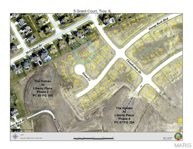 5 Grant Court, Troy, IL 62294