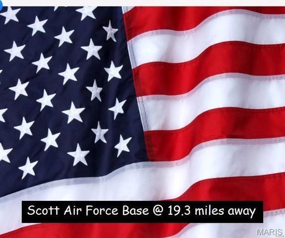 5 Grant Court, Troy, IL 62294