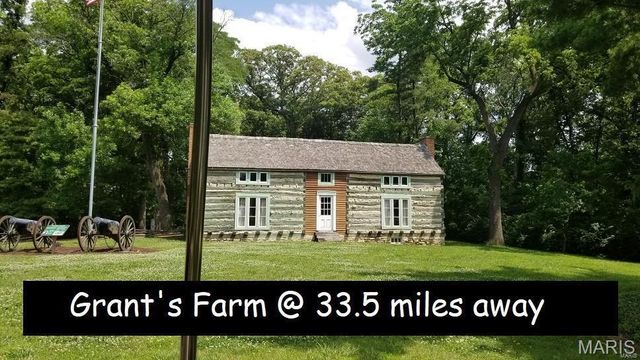 5 Grant Court, Troy, IL 62294