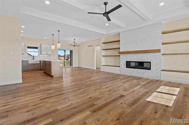 5 Grant Court, Troy, IL 62294