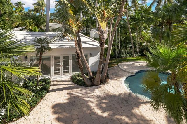 6675 Roxbury Ln, Miami Beach, FL 33141