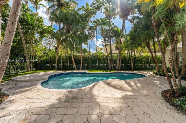 6675 Roxbury Ln, Miami Beach, FL 33141