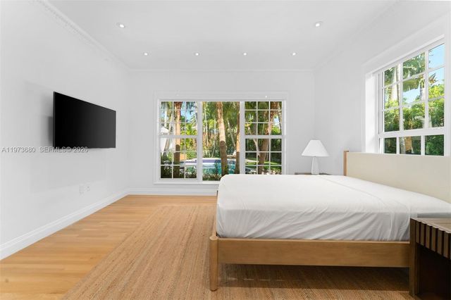 6675 Roxbury Ln, Miami Beach, FL 33141