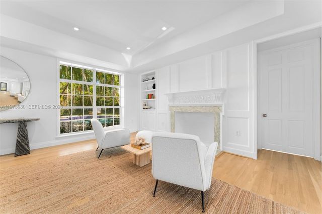 6675 Roxbury Ln, Miami Beach, FL 33141