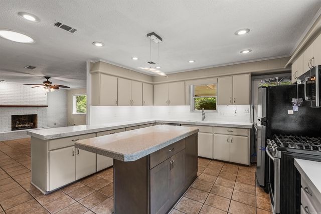 1611 Alberta Drive, Little Rock, AR 72227