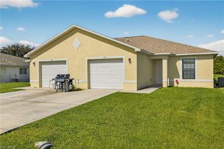 906/908 SE 6th CT, Cape Coral, FL 33990