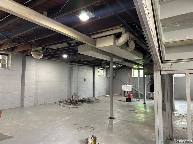 14232 Cruse Street, Detroit, MI 48227