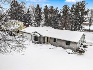 3720 Middlebury Drive, Kalamazoo City, MI 49006