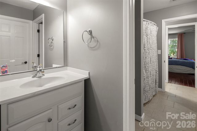 349 View Rock Lane, Hendersonville, NC 28791