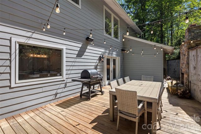 349 View Rock Lane, Hendersonville, NC 28791