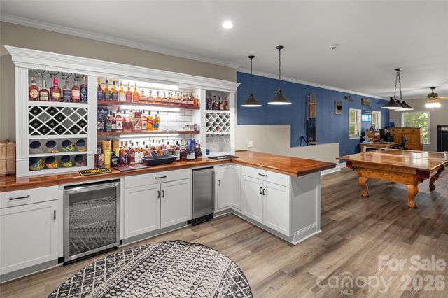 349 View Rock Lane, Hendersonville, NC 28791