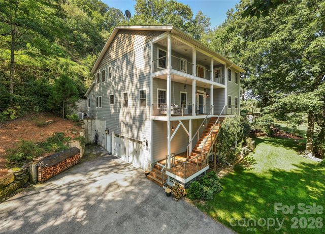 349 View Rock Lane, Hendersonville, NC 28791
