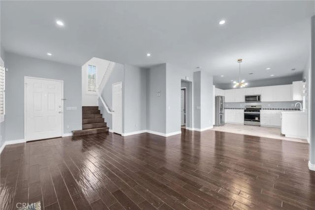 962 Redtail, Corona, CA 92879