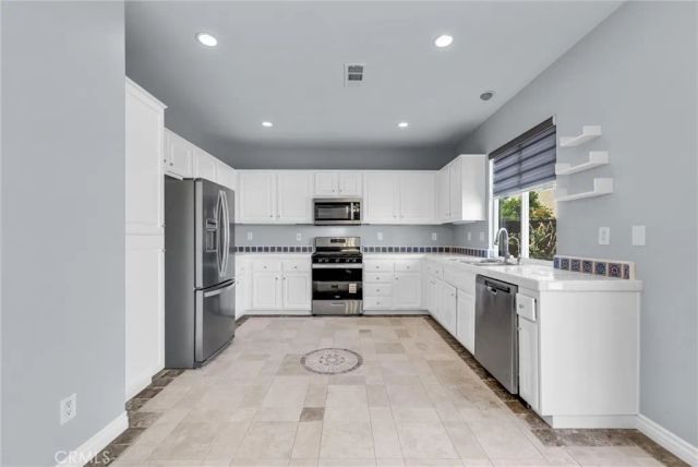 962 Redtail, Corona, CA 92879