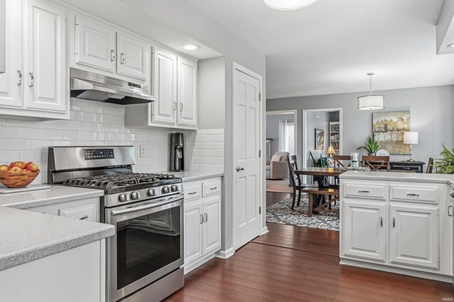 1728 Lakewood Drive, Fort Wayne, IN 46819